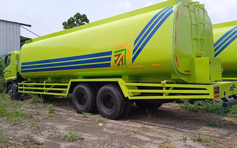 Harga dan Spesifikasi Truk Tangki CPO Hino Kapasitas 30 Ton